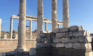 BERGAMA & DİKİLİ TURU